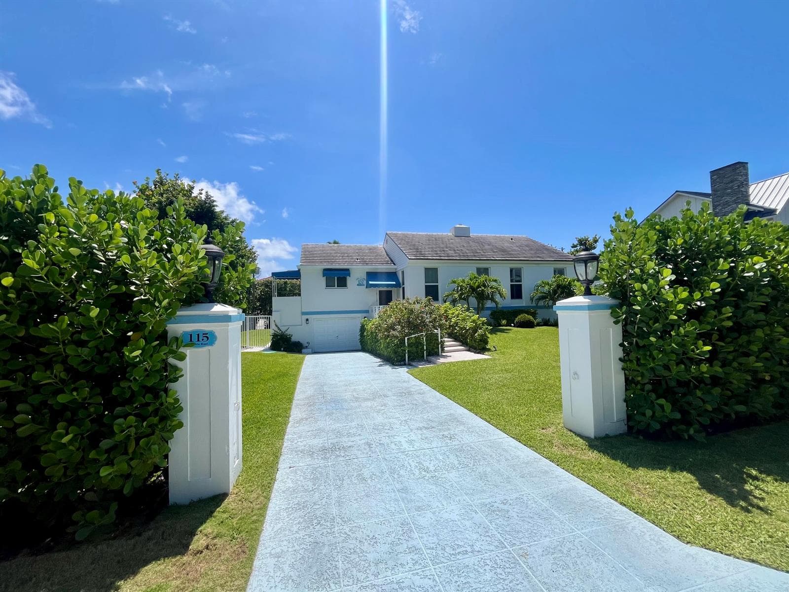 115 Dolphin Road photo 2