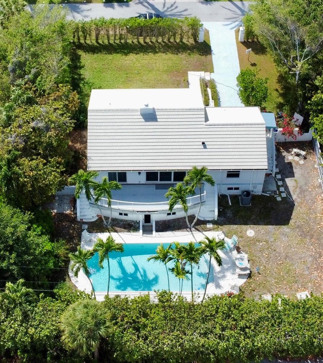 115 Dolphin Road photo 7