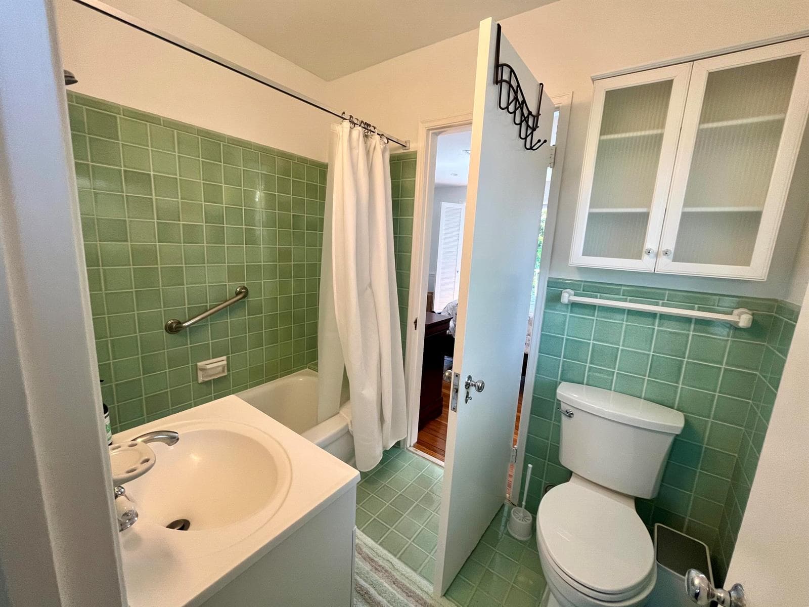 115 Dolphin Road photo 20