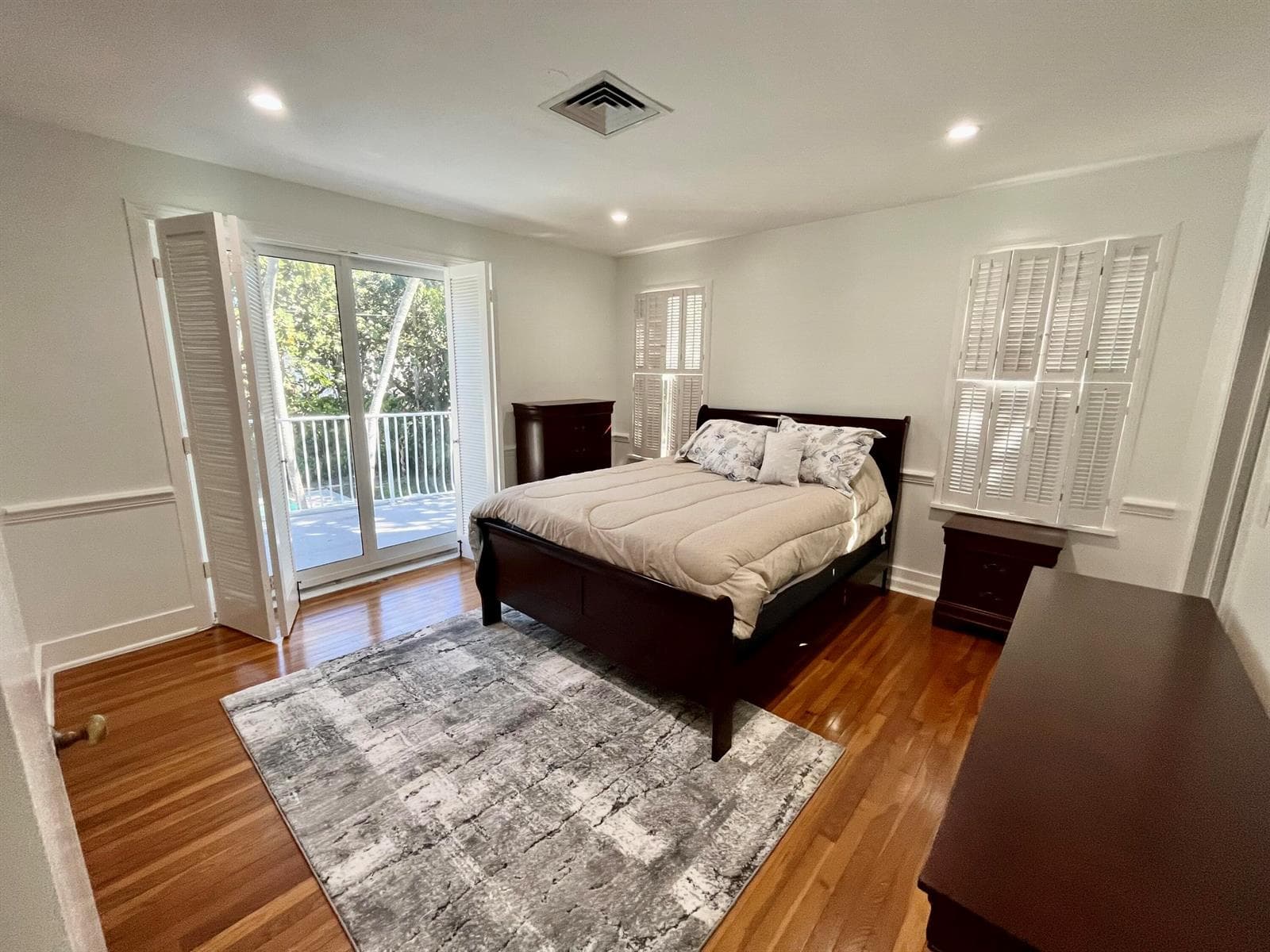 115 Dolphin Road photo 18