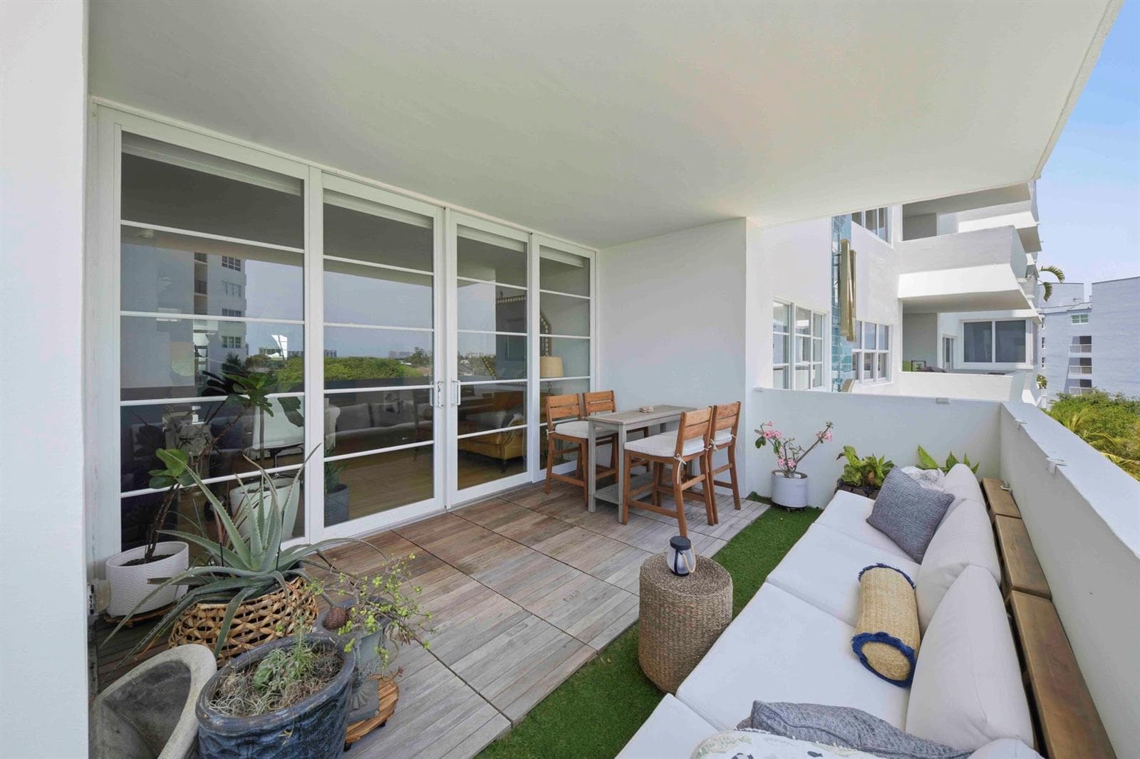 333 Sunset Drive 404 photo 15