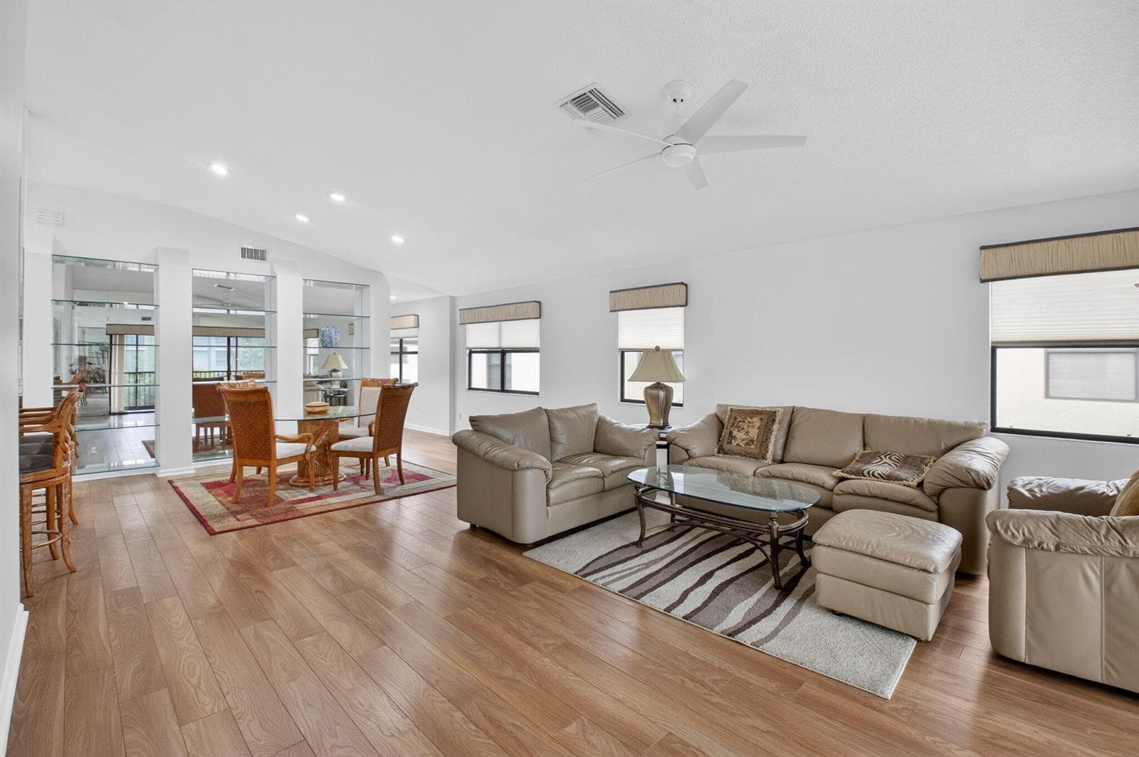 10039 S 53rd Way S 2303 photo 2