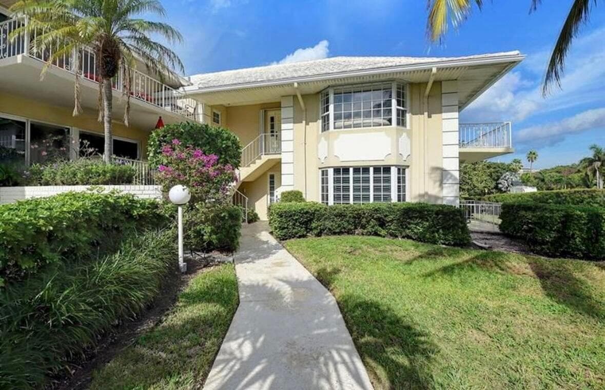 1299 S Ocean Boulevard L5 photo 2