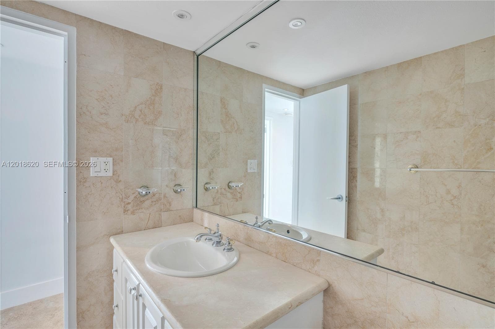 5151 Collins Ave 1627 photo 20