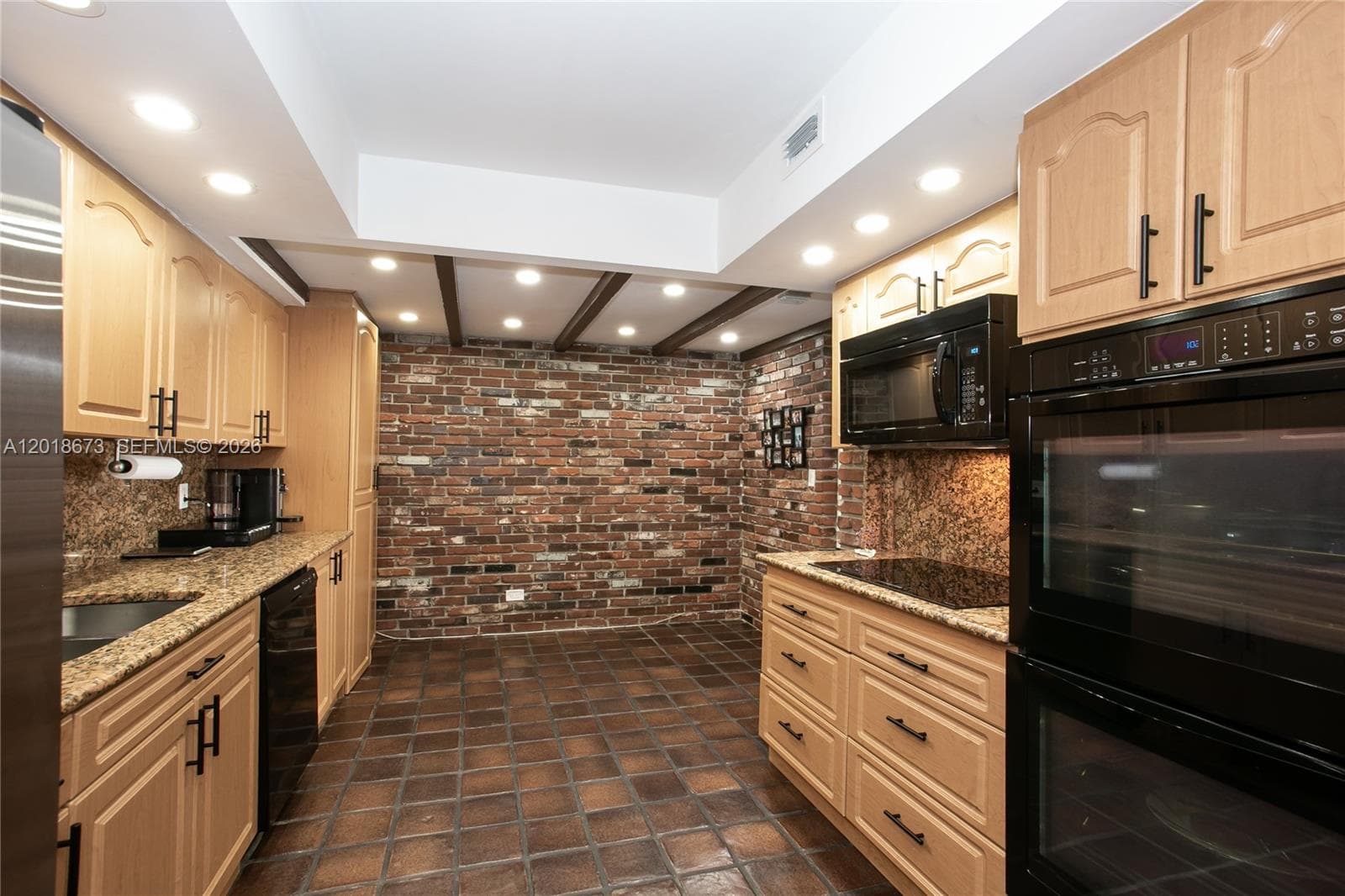 1800 NE 114th St 1207 photo 18
