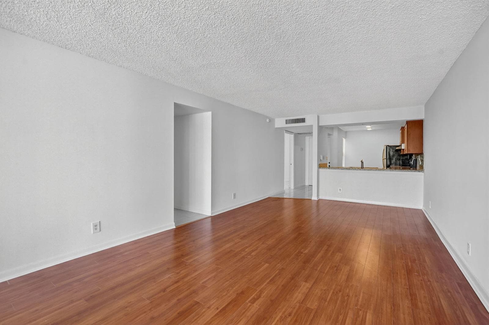 11 Royal Palm Way 3040 photo 13