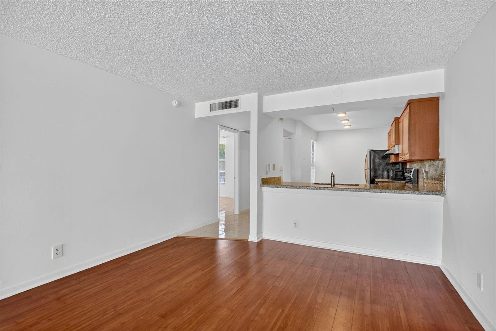 11 Royal Palm Way 3040 photo 7