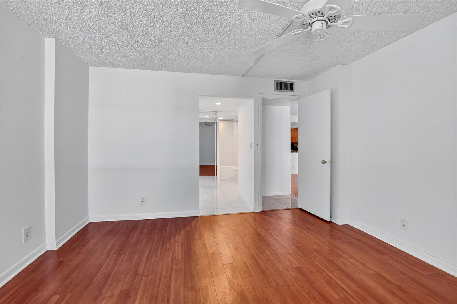 11 Royal Palm Way 3040 photo 20