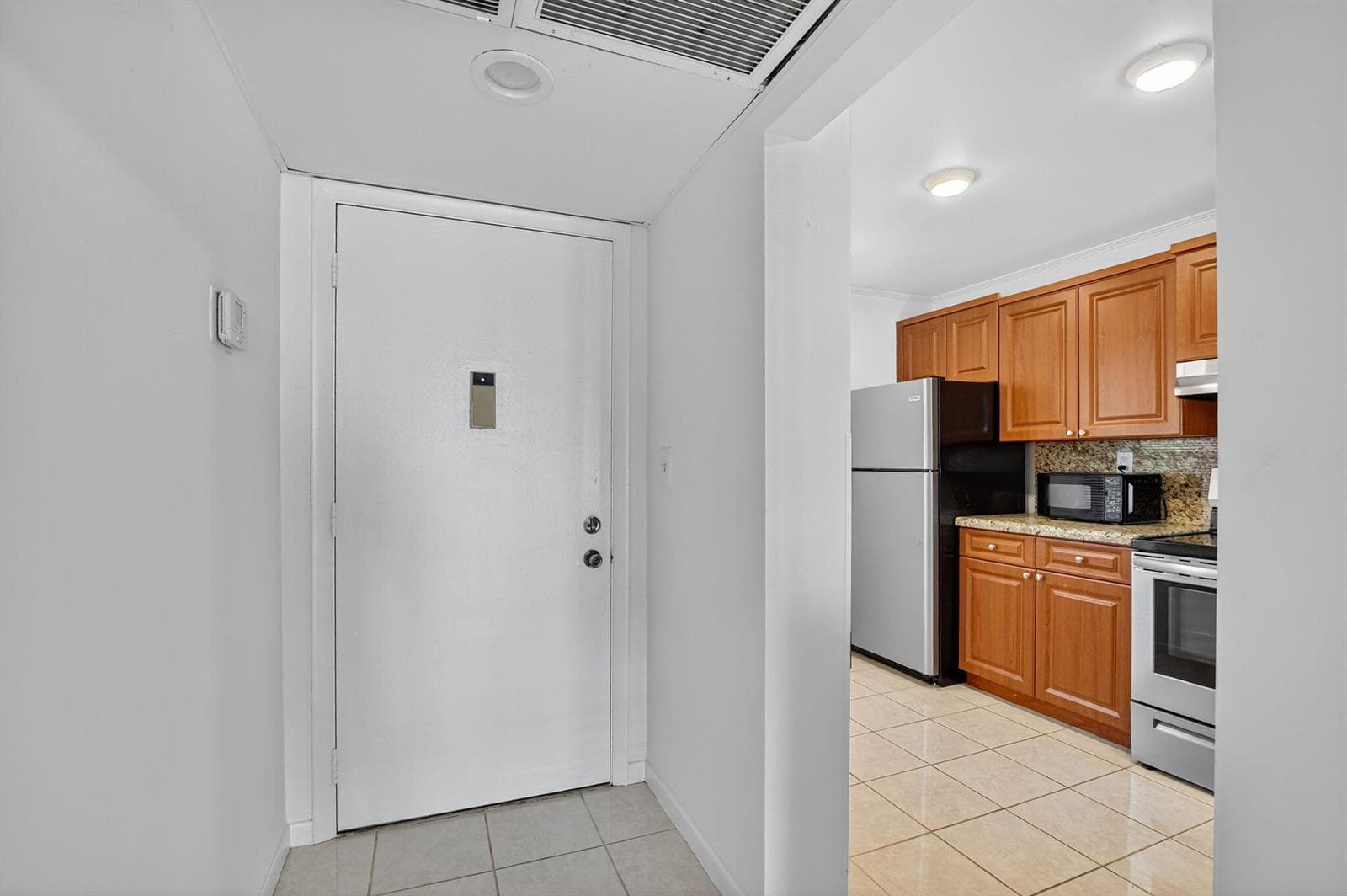 11 Royal Palm Way 3040 photo 4