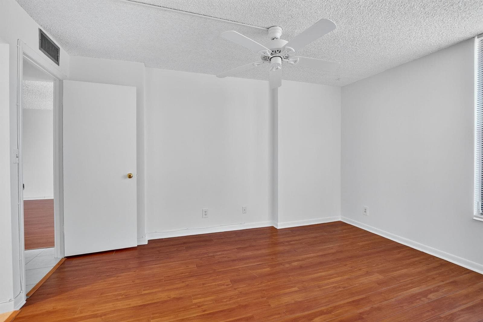 11 Royal Palm Way 3040 photo 21