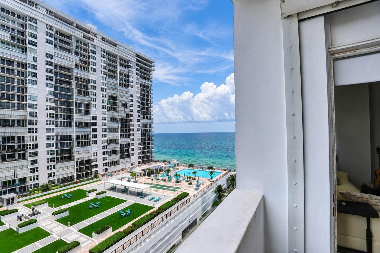4250 Galt Ocean Drive 9g photo 2