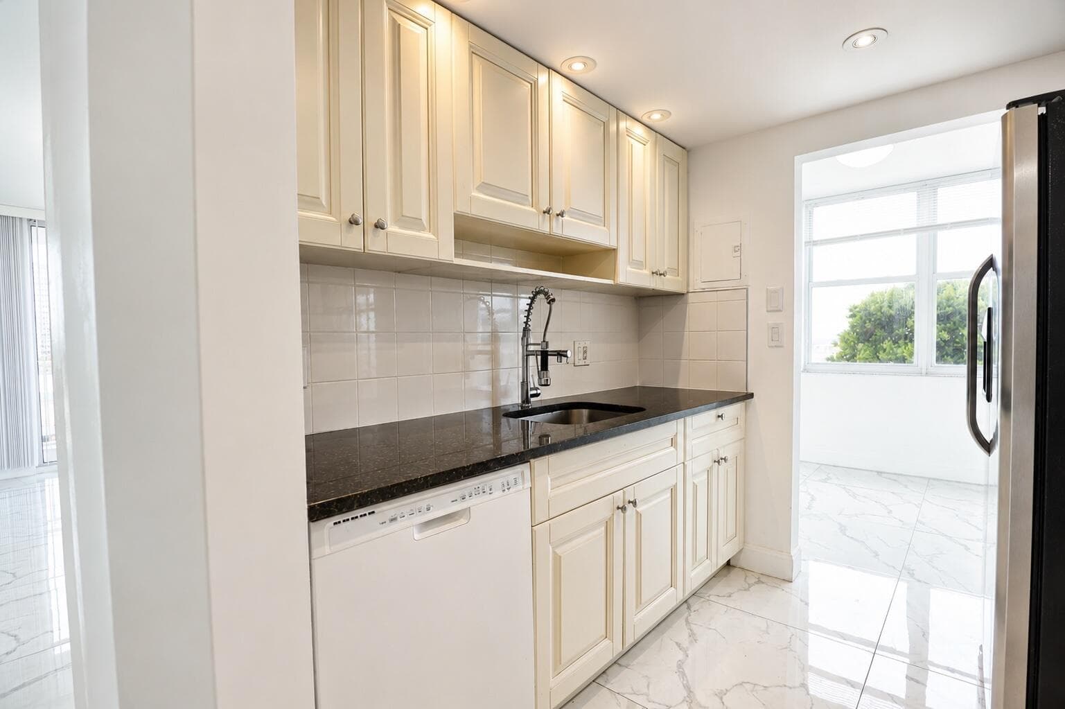 101 Briny Avenue 401 photo 12