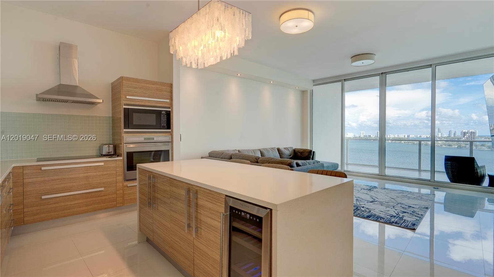 2020 N Bayshore Dr 1905 photo 16