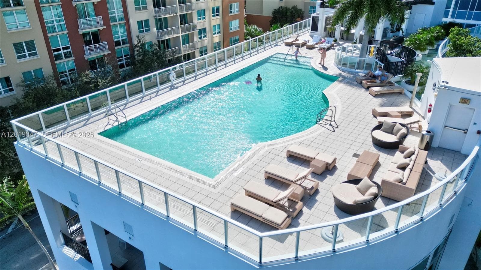 2020 N Bayshore Dr 1905 photo 9