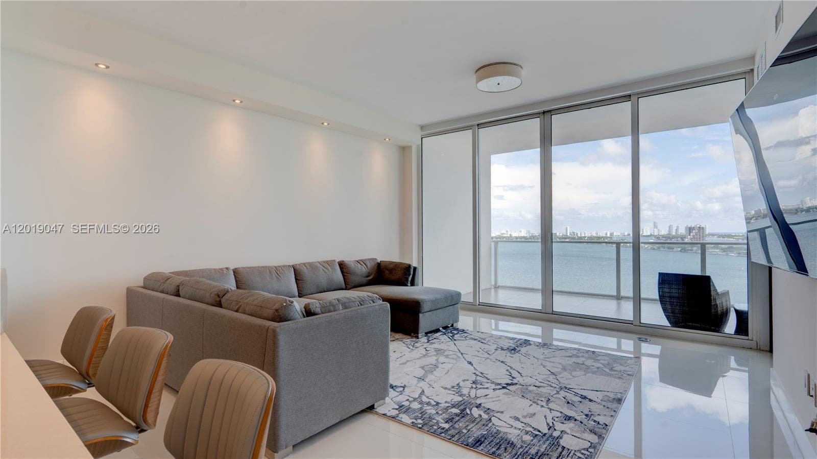 2020 N Bayshore Dr 1905 photo 15