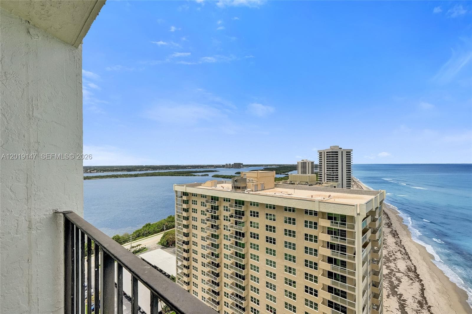 5420 N Ocean Dr 2201 photo 23