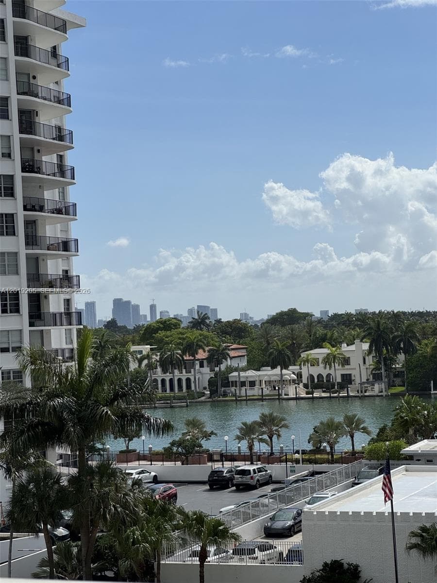 5701 Collins Ave 511 photo 13