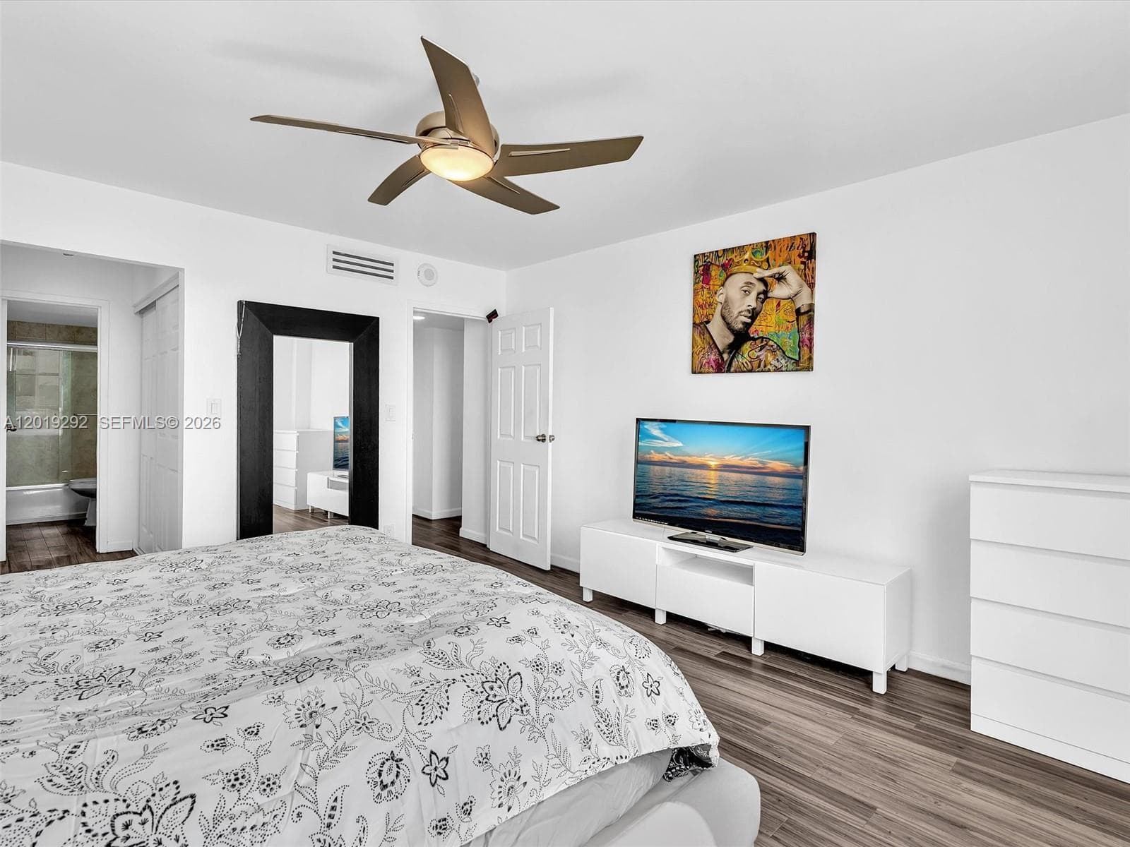 2450 NE 135th St 201 photo 16