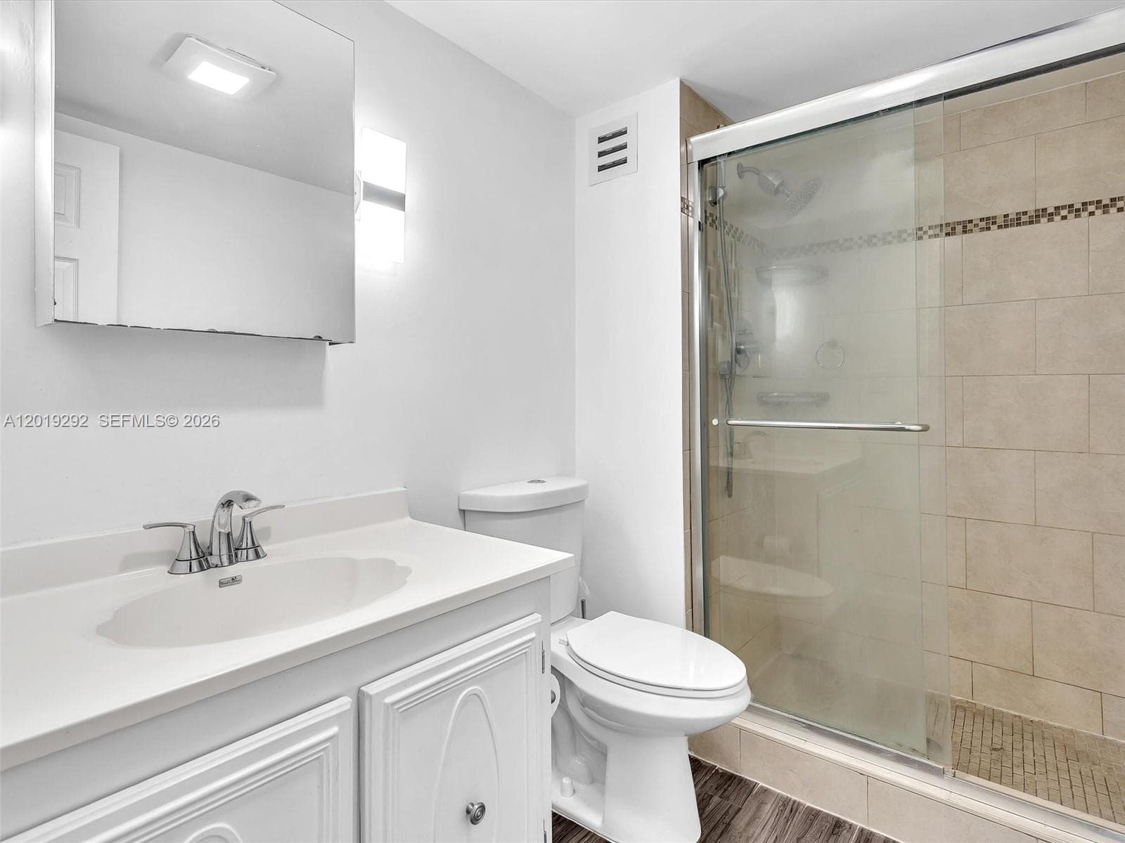 2450 NE 135th St 201 photo 22