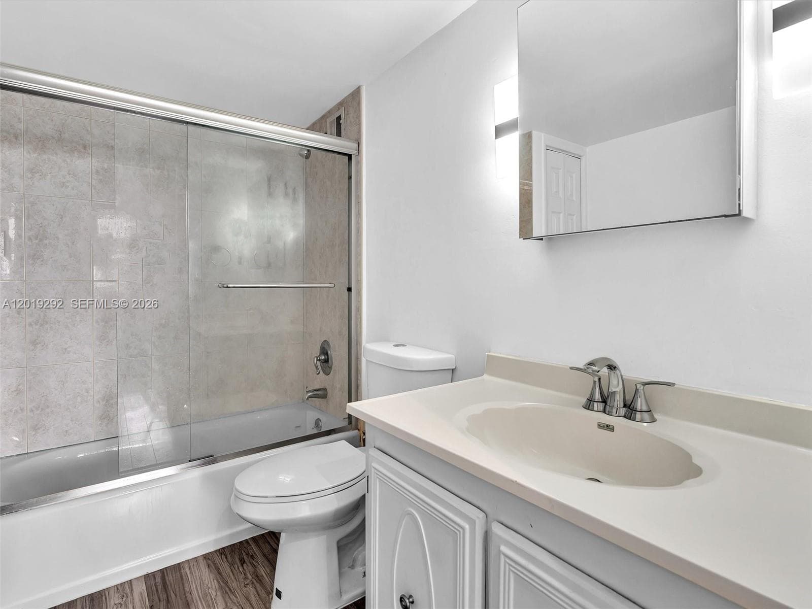 2450 NE 135th St 201 photo 20