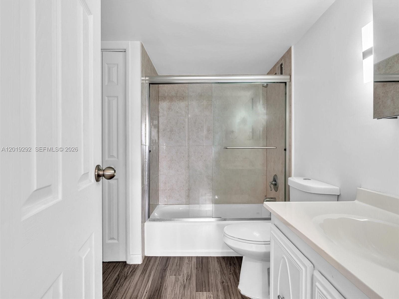 2450 NE 135th St 201 photo 19