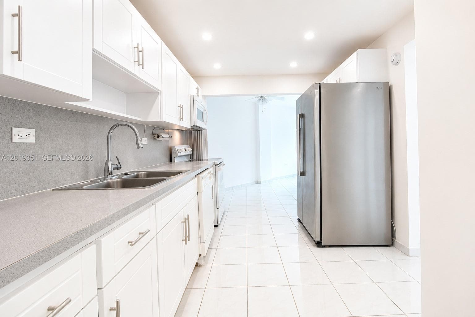 7135 Collins Ave 912 photo 12