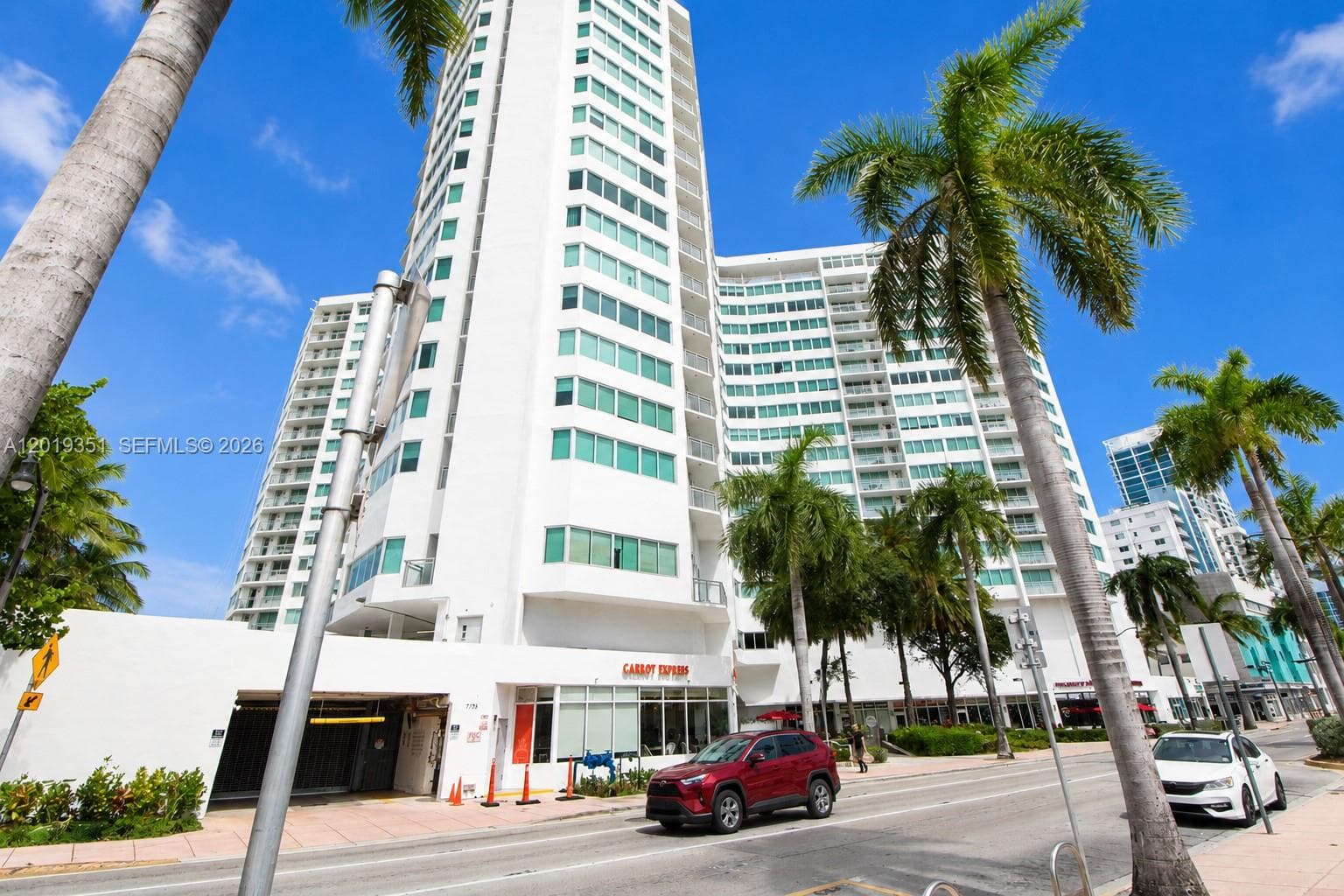 7135 Collins Ave 912 photo 1