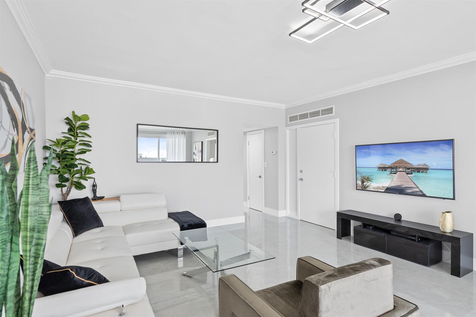 2800 E Sunrise Boulevard 19d photo 12