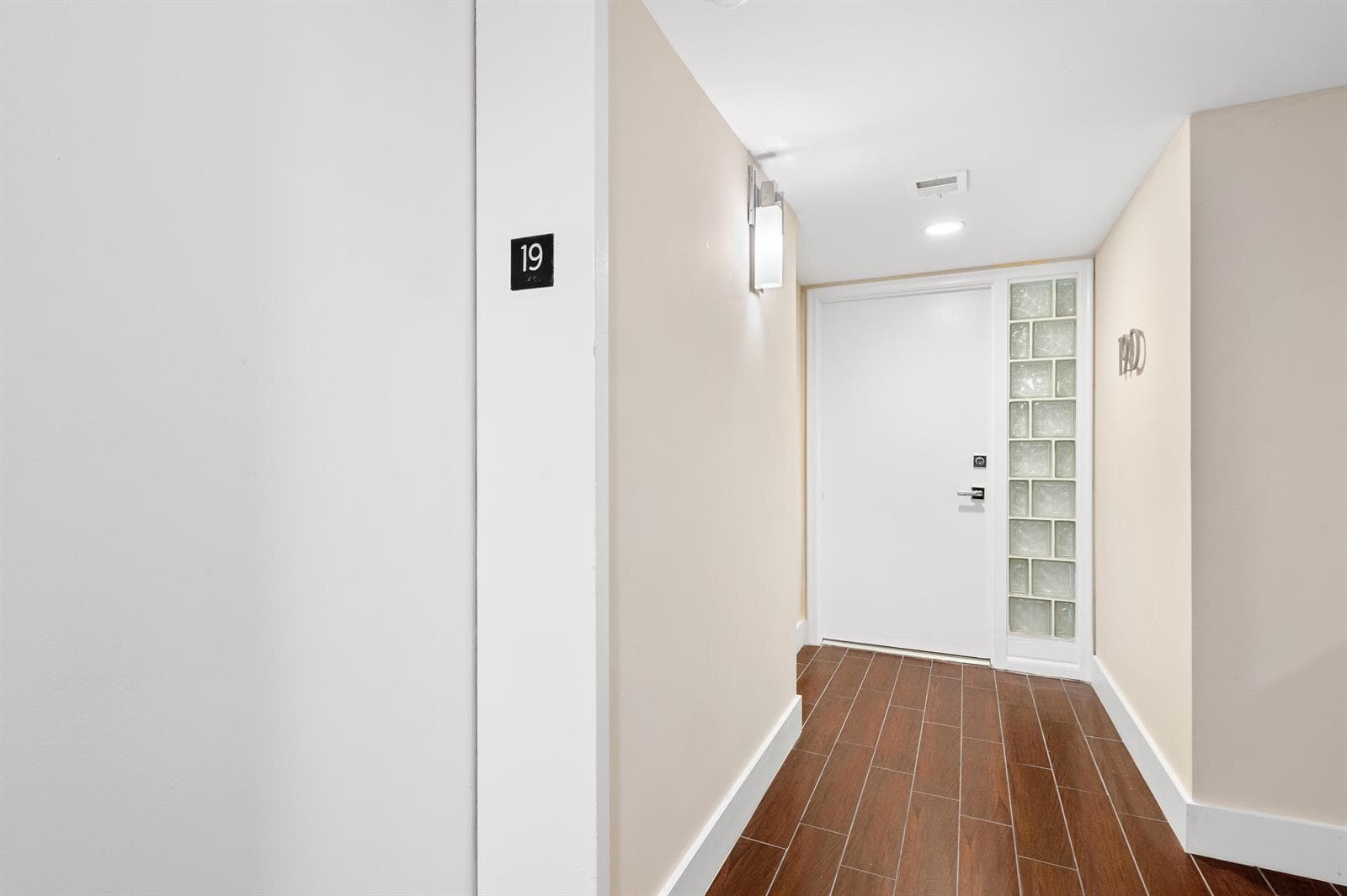 2800 E Sunrise Boulevard 19d photo 8