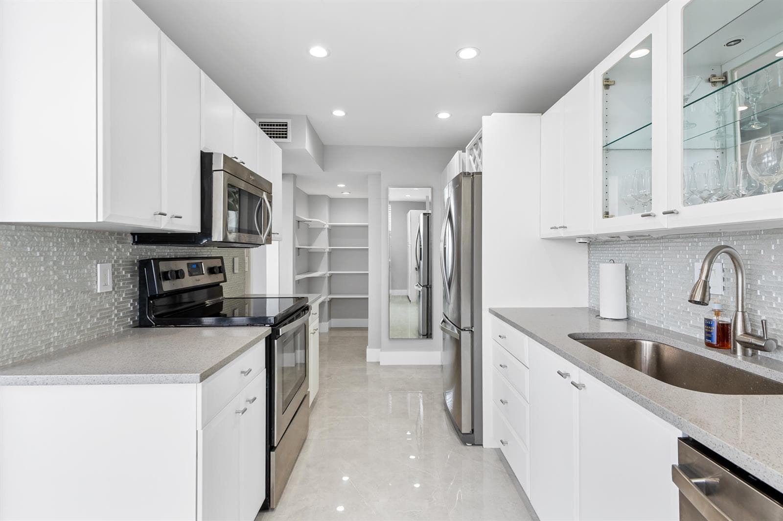2800 E Sunrise Boulevard 19d photo 25