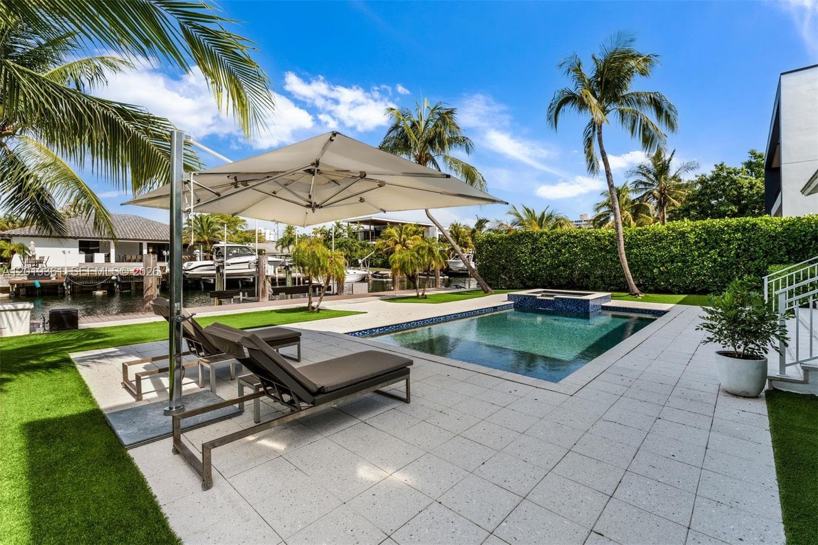 13040 N Bayshore Dr photo 23