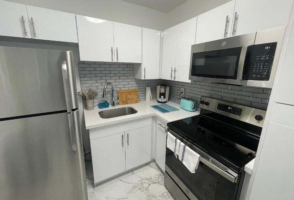 201 S Ocean Boulevard 7 photo 3