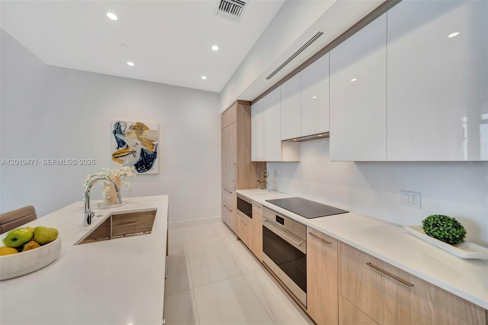 153 N Seabreeze 403 photo 8