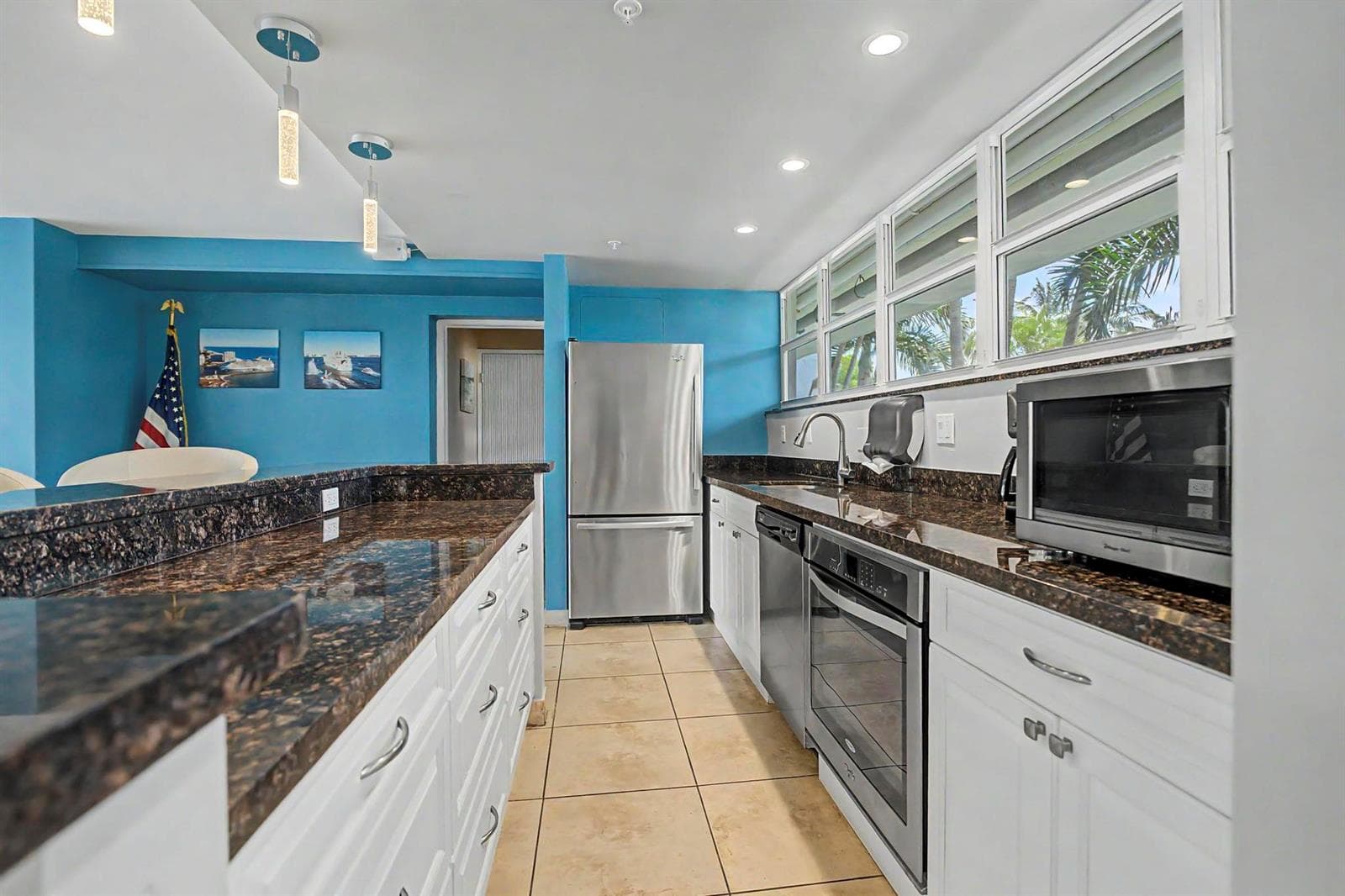 1920 S Ocean Drive 1009 photo 22
