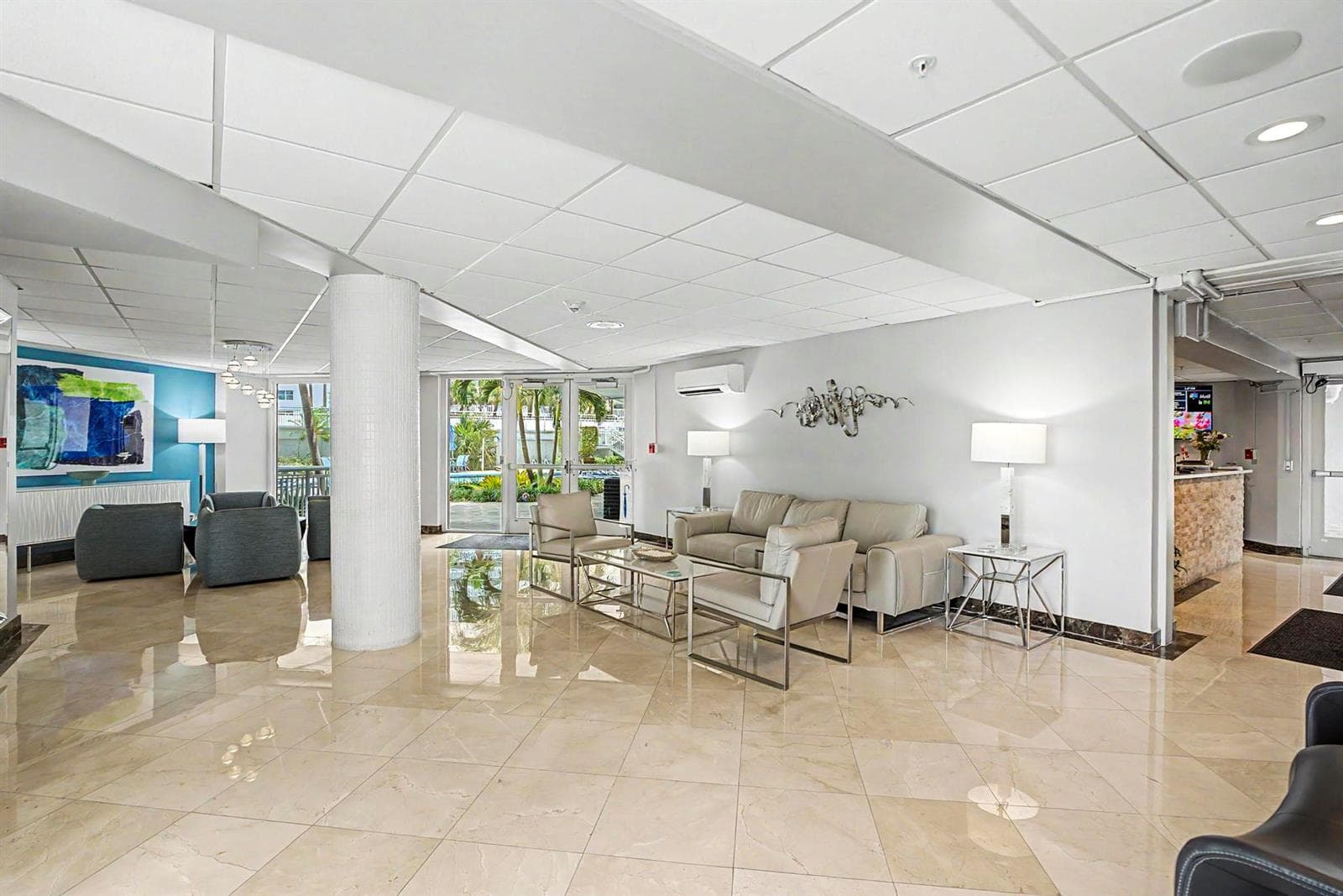 1920 S Ocean Drive 1009 photo 20