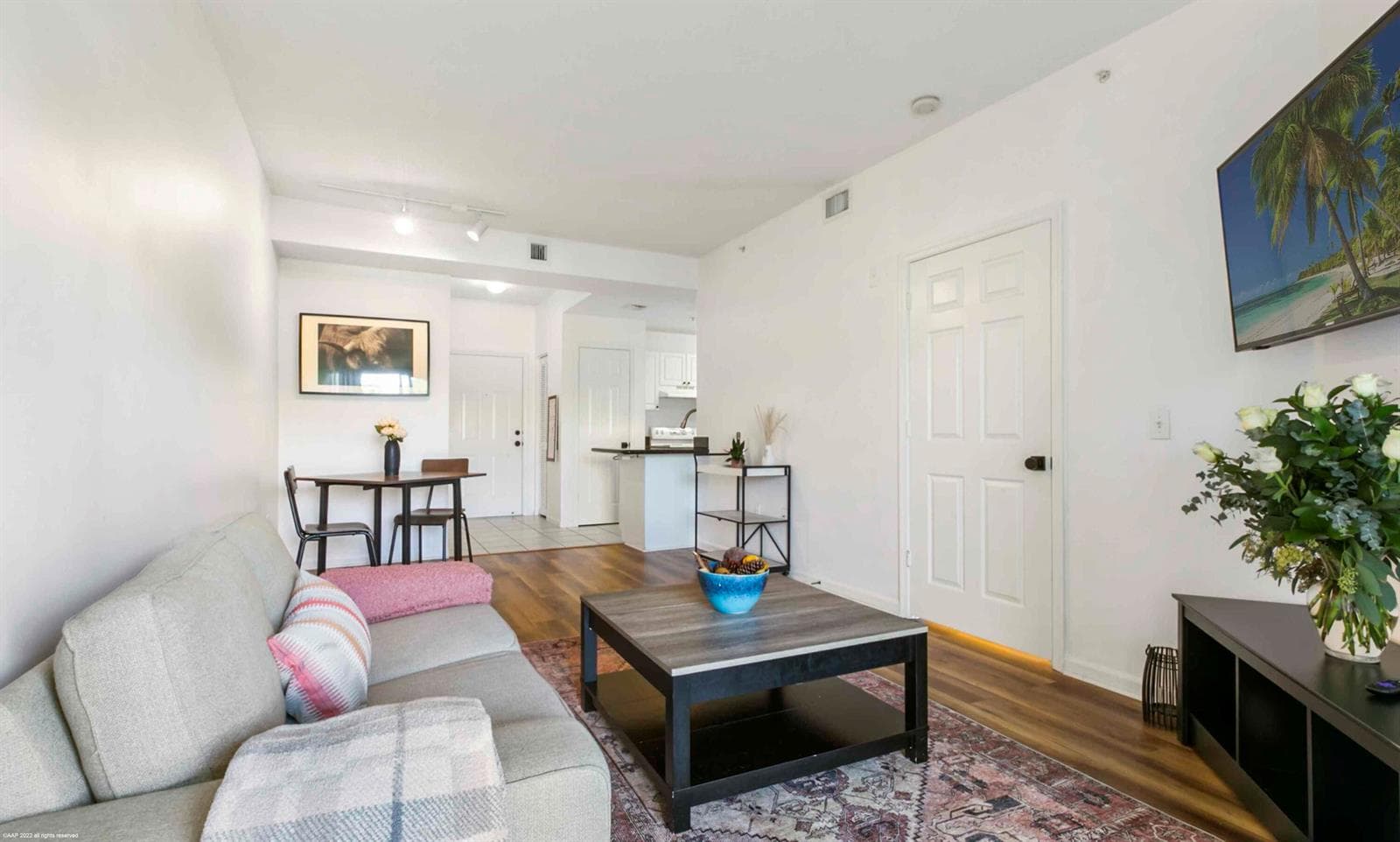 2040 Greenview Shores Boulevard 203 photo 3