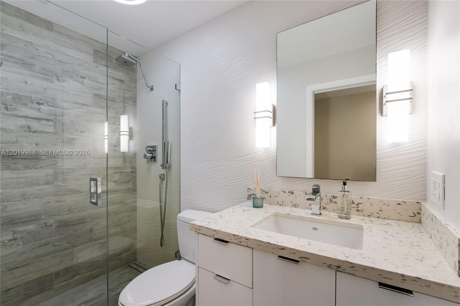 321 Poinciana Dr 901 photo 17