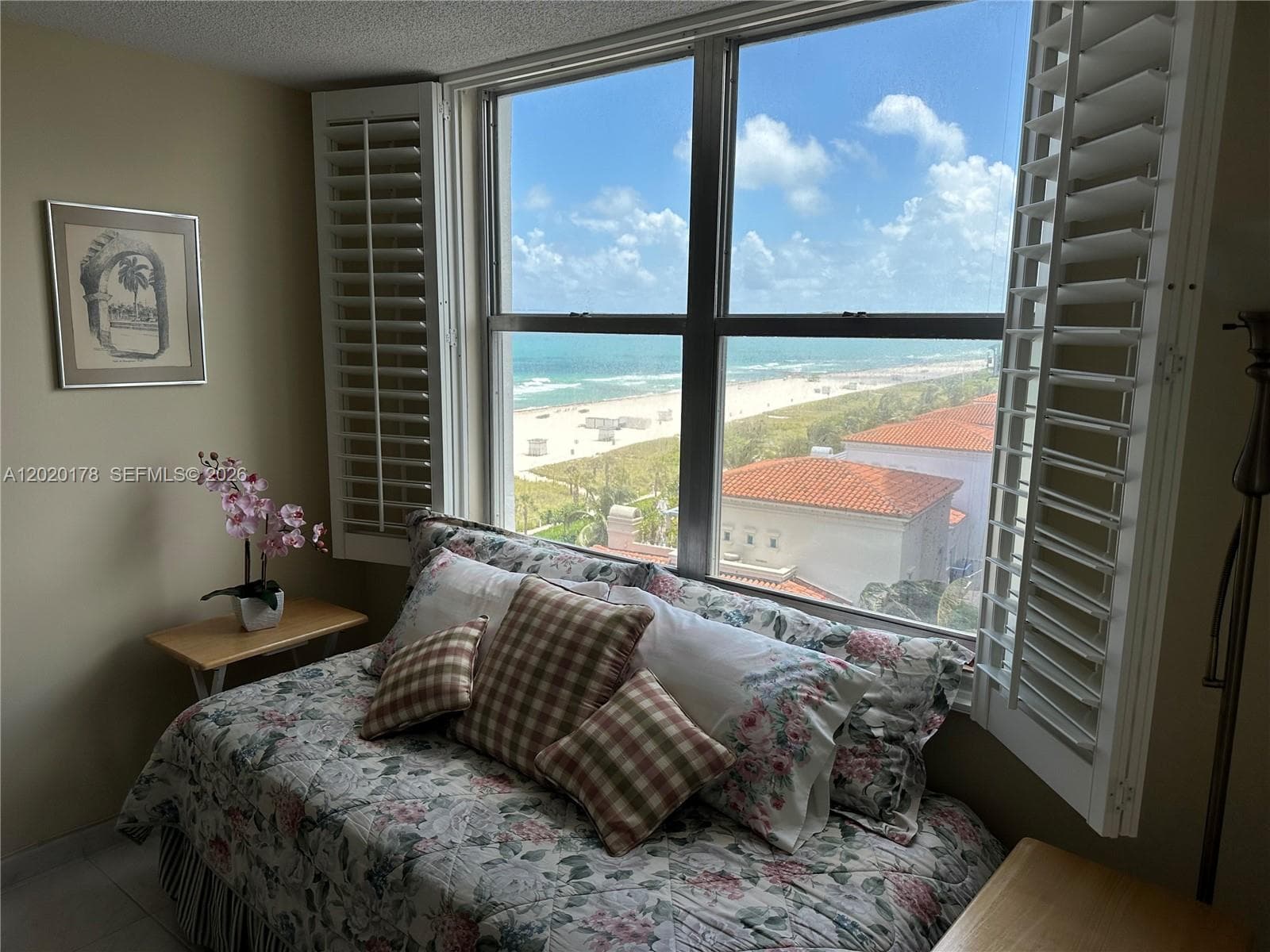 6039 Collins Ave 924 photo 2