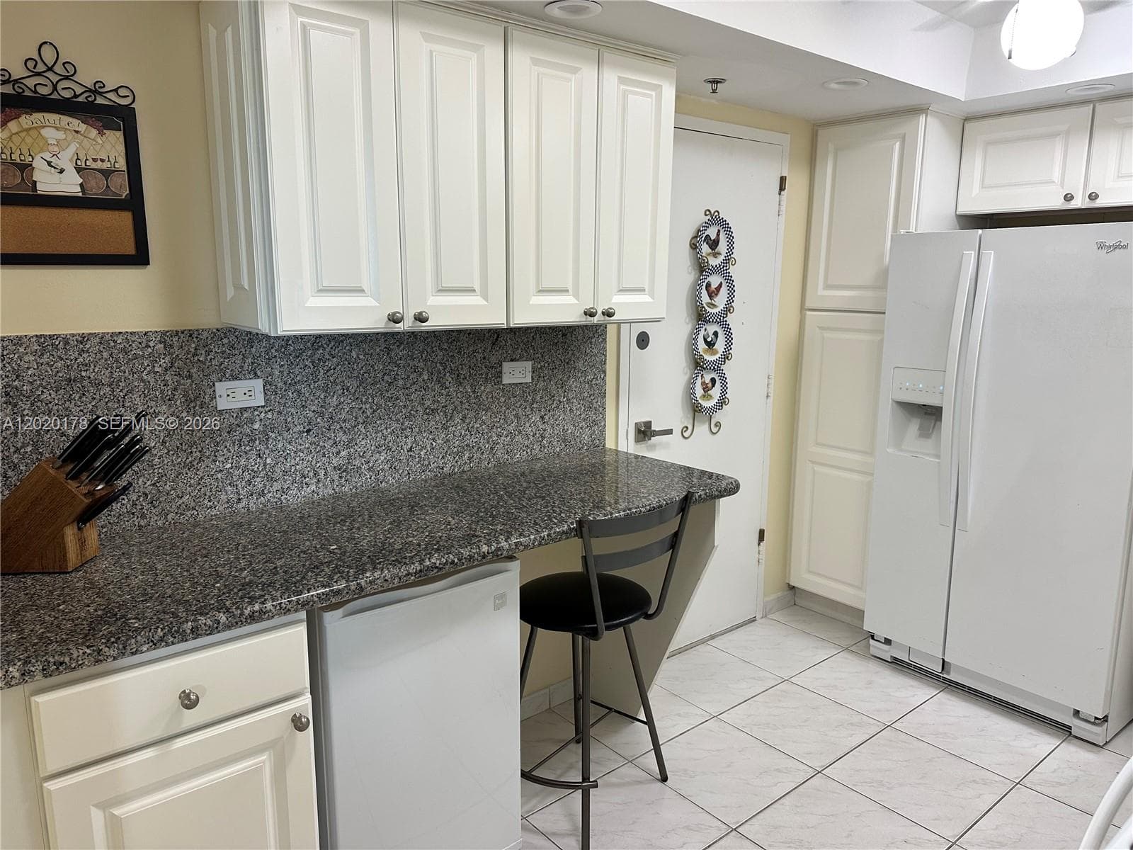 6039 Collins Ave 924 photo 9