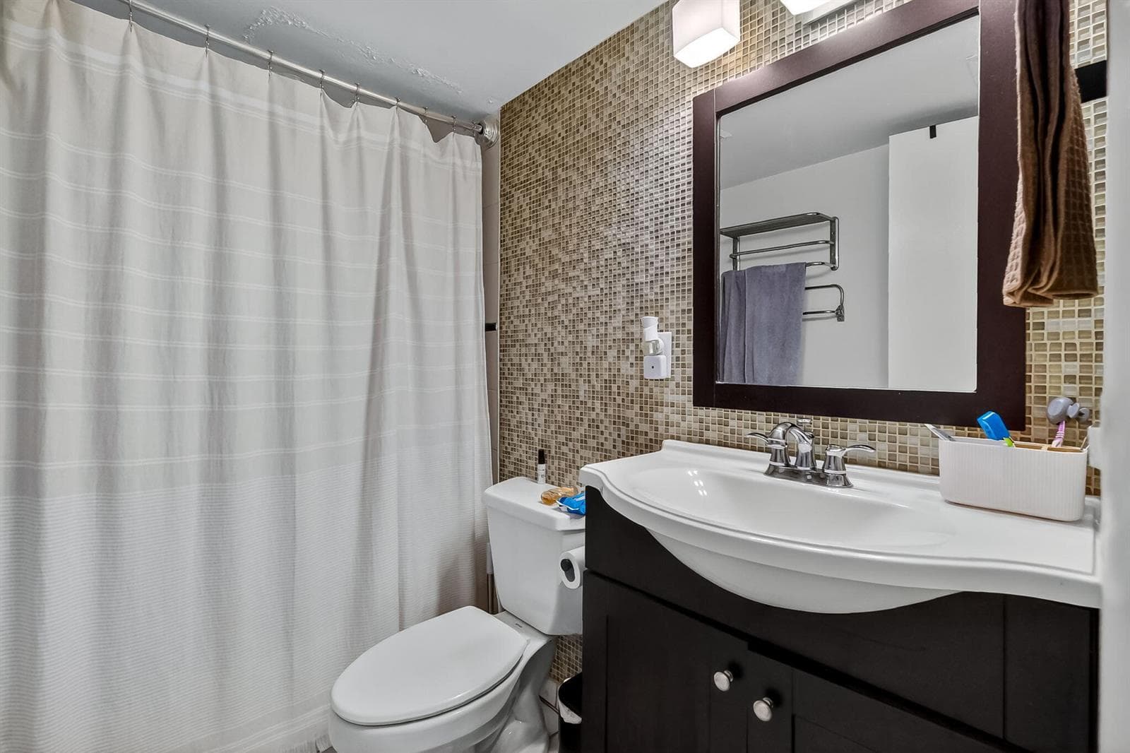 4011 N Meridian Avenue 32 photo 19
