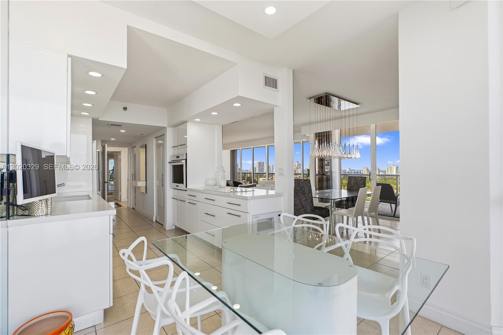 20281 E Country Club Dr 2101 photo 6