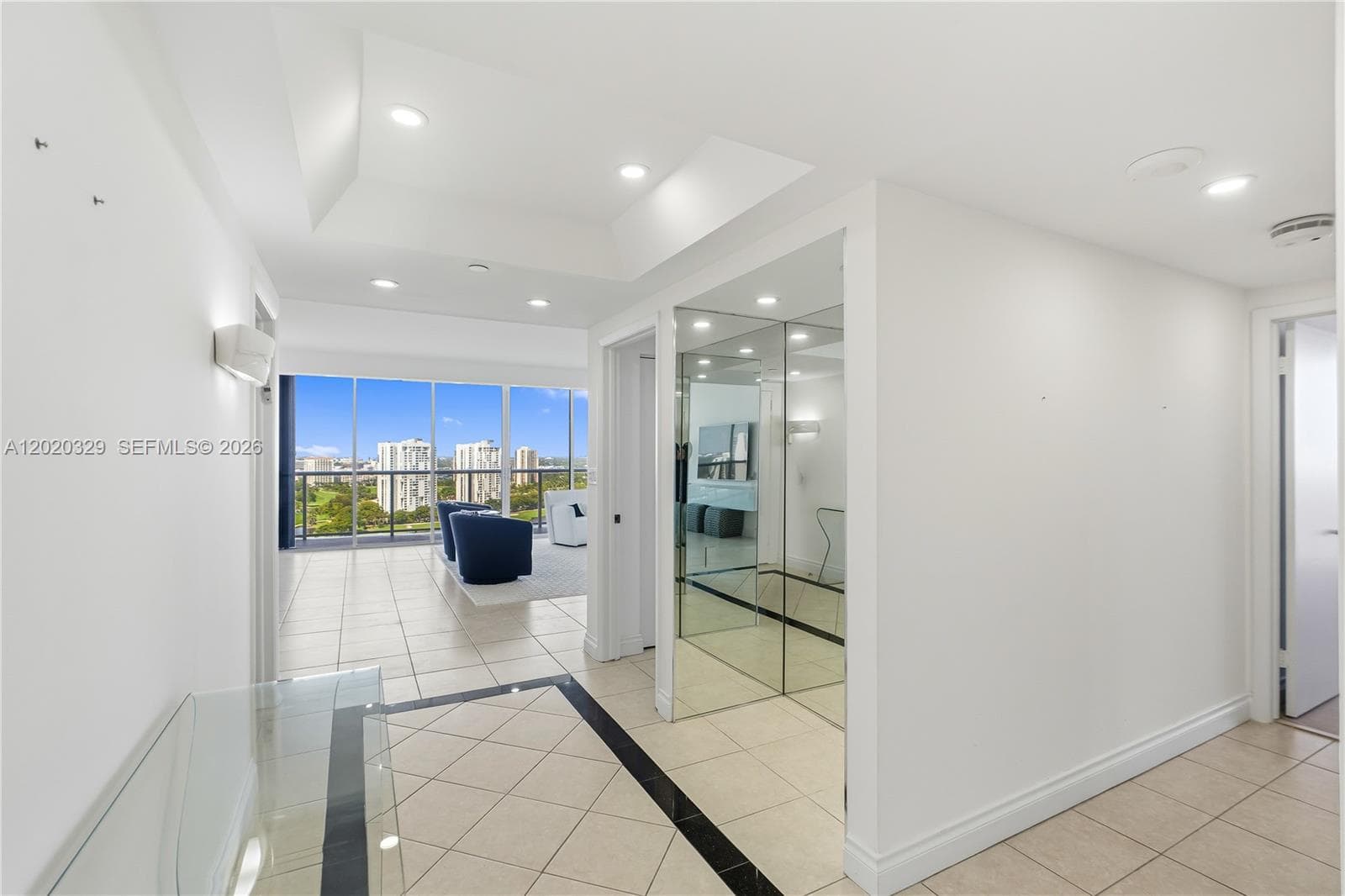 20281 E Country Club Dr 2101 photo 17