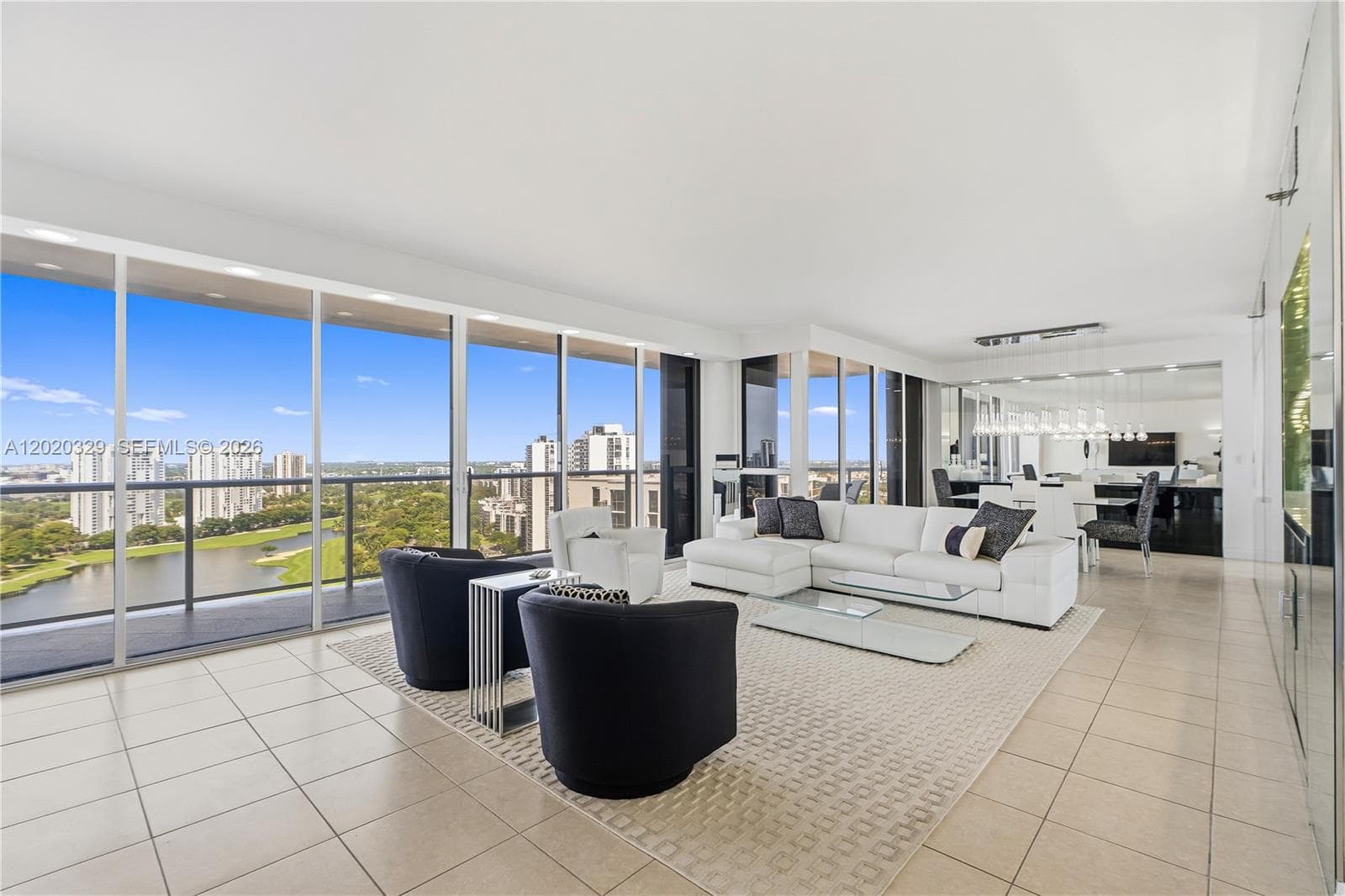 20281 E Country Club Dr 2101 photo 1