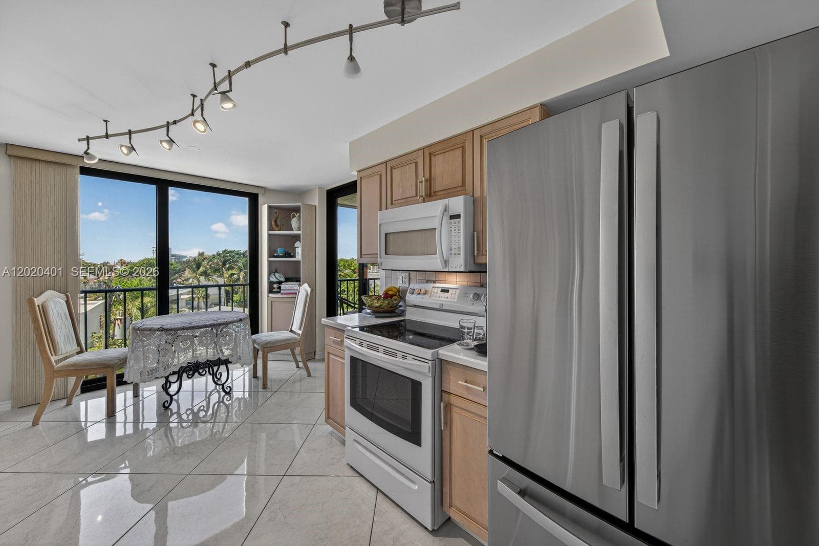 1901 N Ocean Blvd 4D photo 10