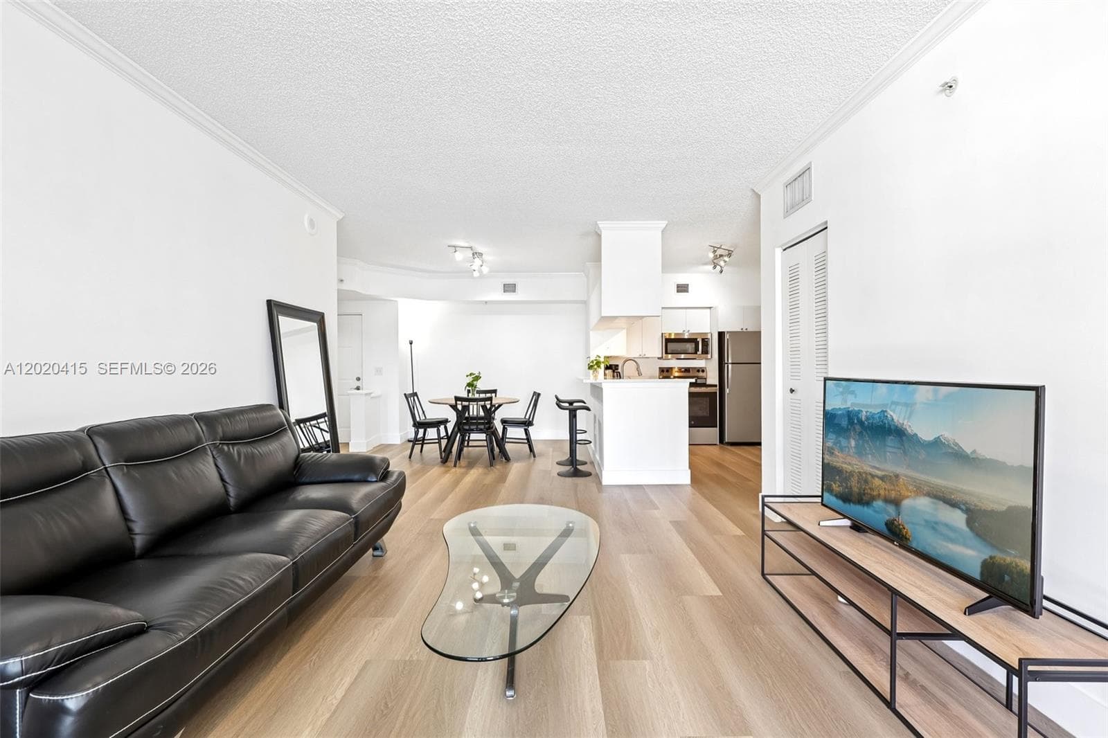 17150 N Bay Rd 2808 photo 5