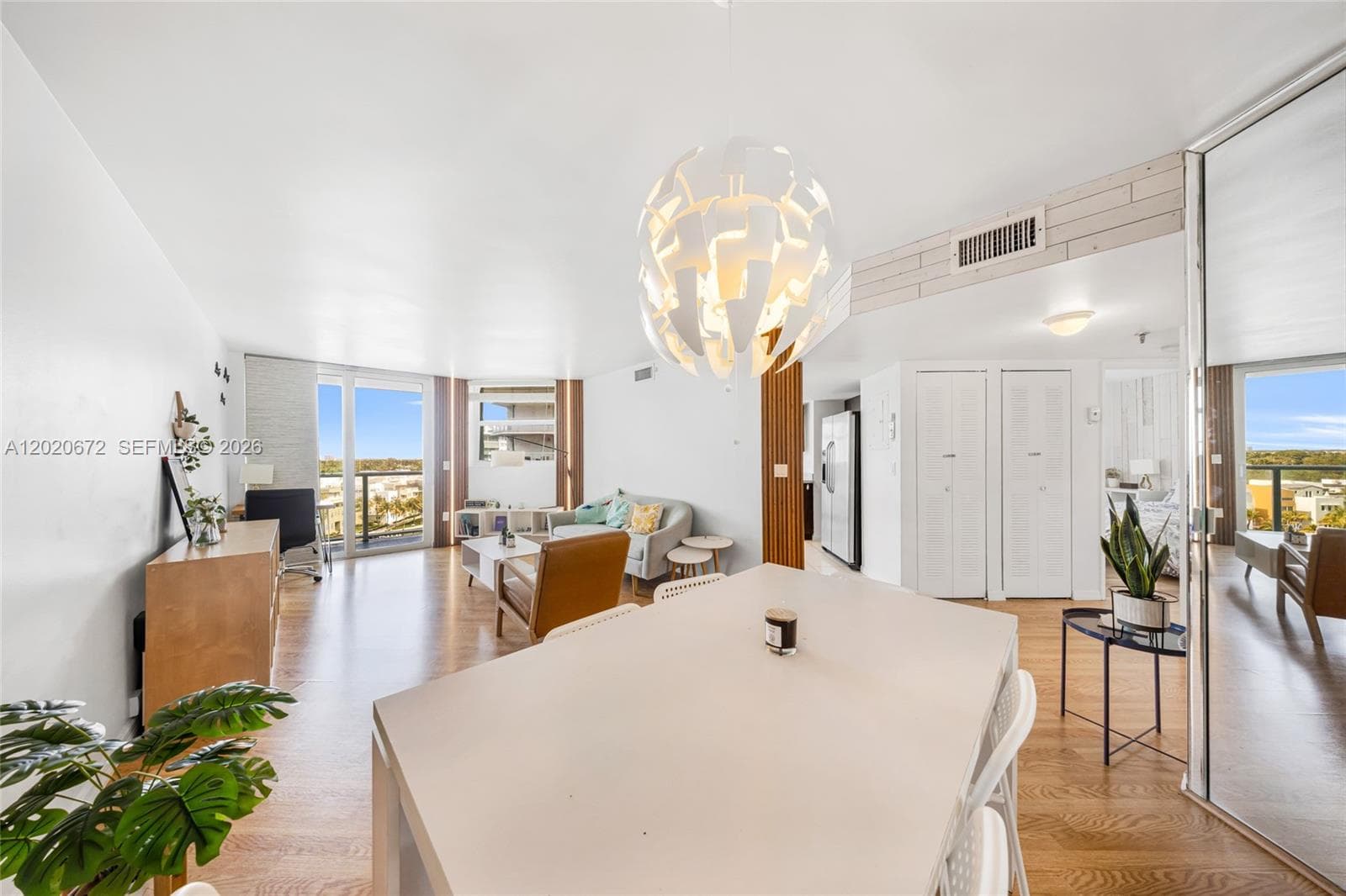 5880 Collins Ave 1007 photo 18