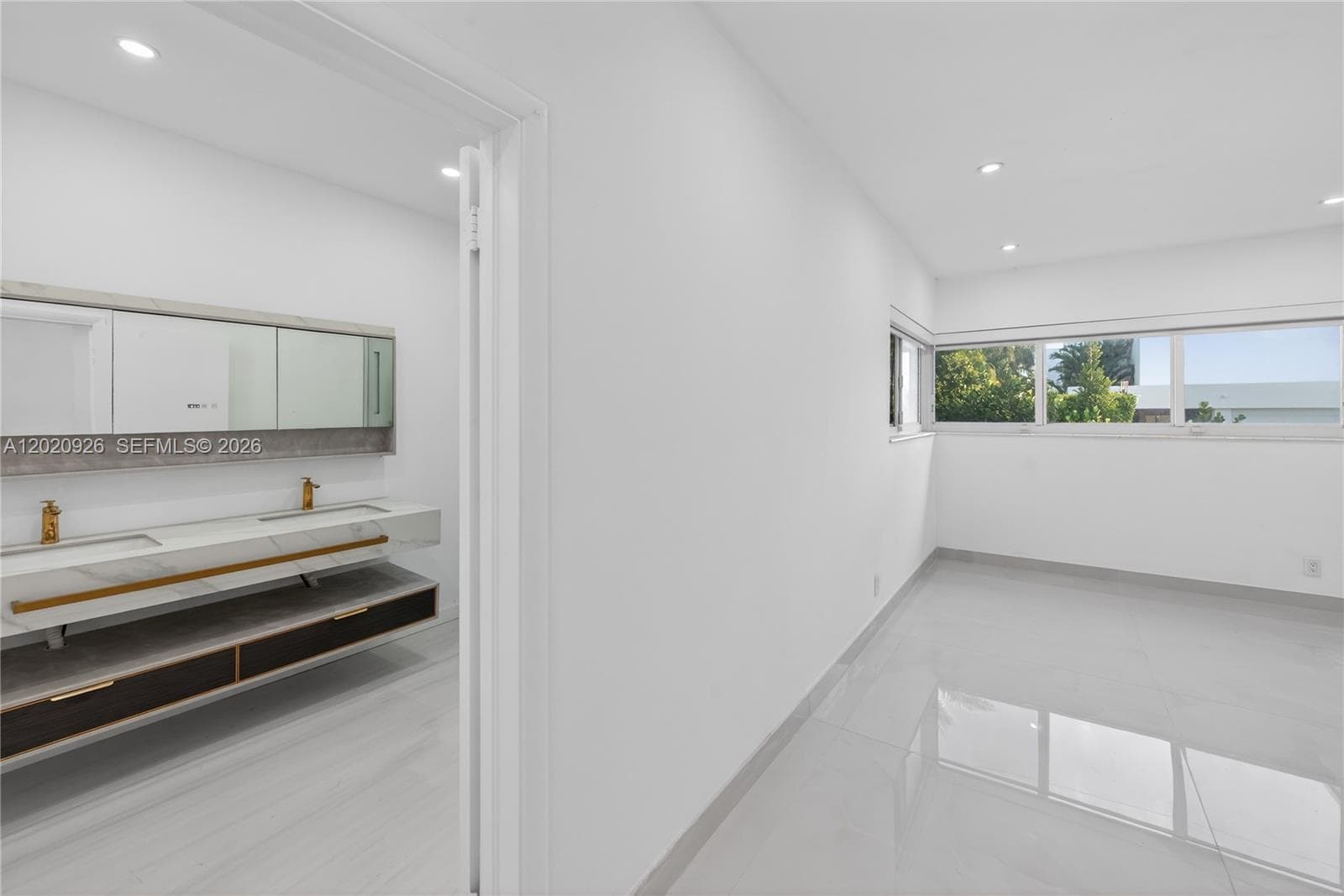 1101 Shore Dr 1 photo 23