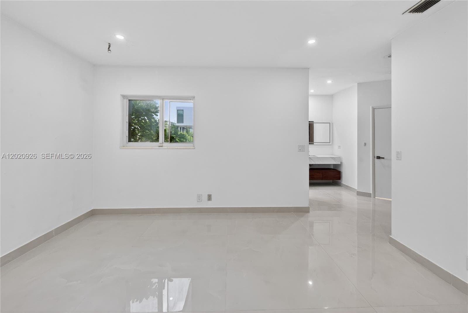 1101 Shore Dr 1 photo 20
