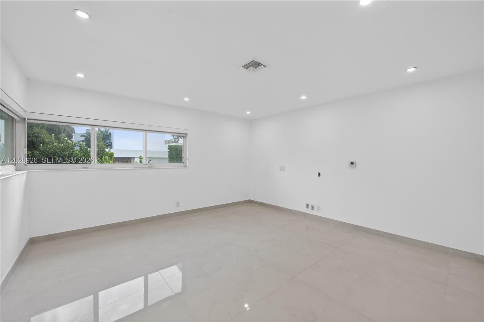 1101 Shore Dr 1 photo 15