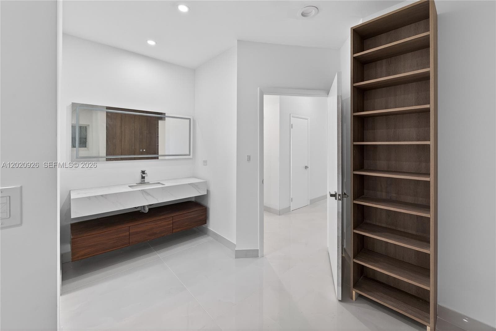 1101 Shore Dr 1 photo 21